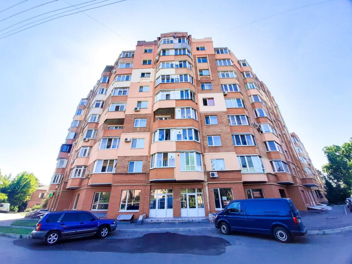 Апартаменты Белые и стильные 2-комн. апартаменты в центре Полтавы Полтава-22