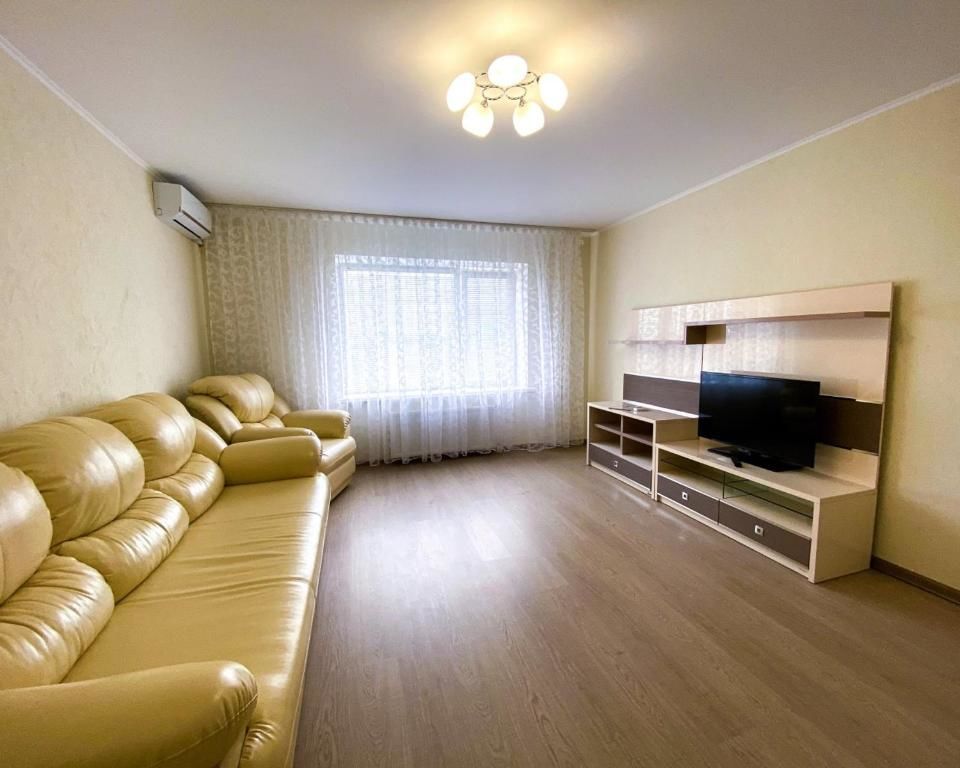 Апартаменты Белые и стильные 2-комн. апартаменты в центре Полтавы Полтава